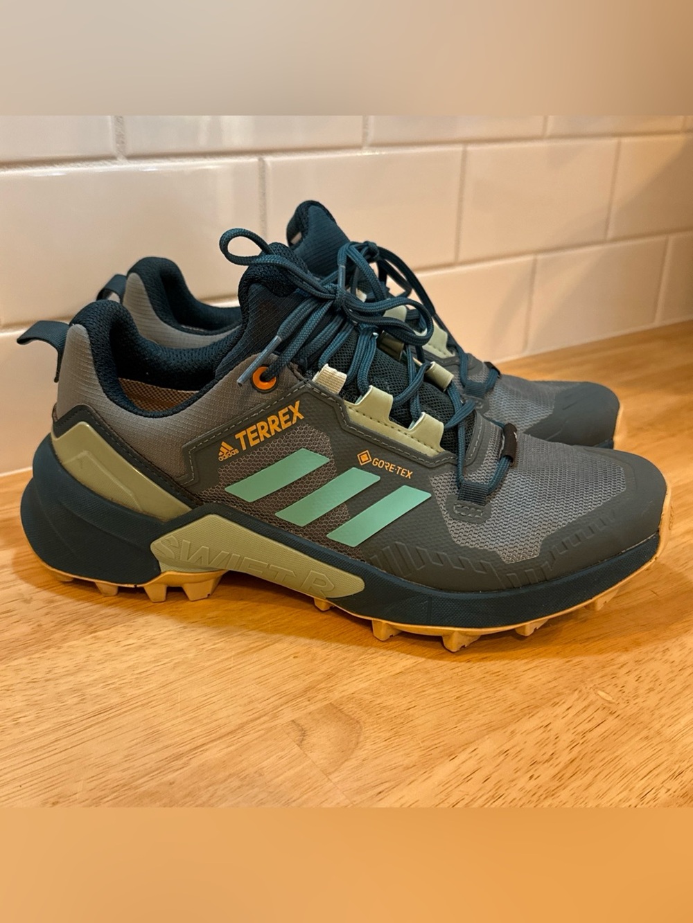 Adidas Terrex Swift R3 GTX GORE-TEX FW2780 Women's Hiking Shoes Teal Green 6.5